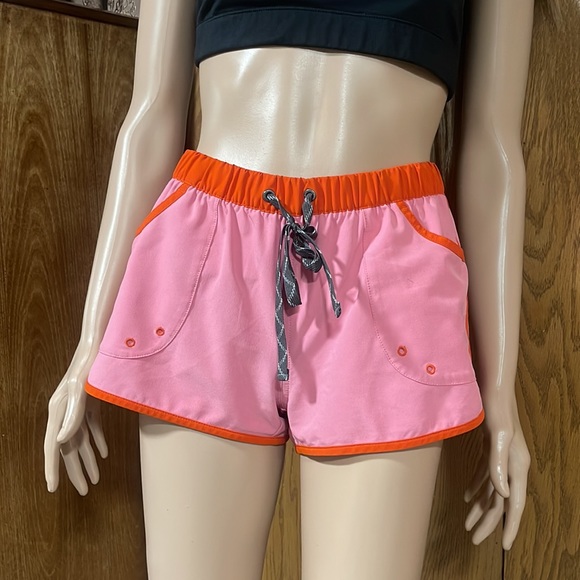 Patagonia" Short - Picture 10 of 16